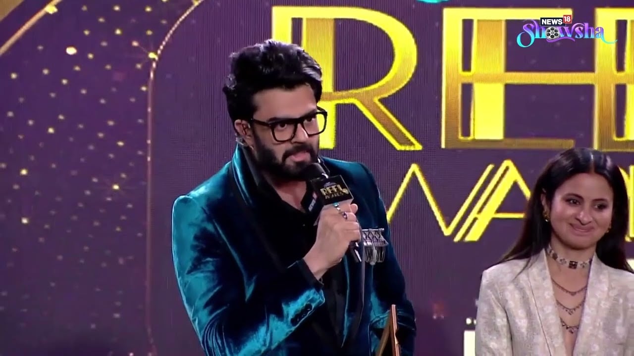 Maniesh Paul Wins Best Performance In A Comic Role Award At News18 Showsha Reel Awards